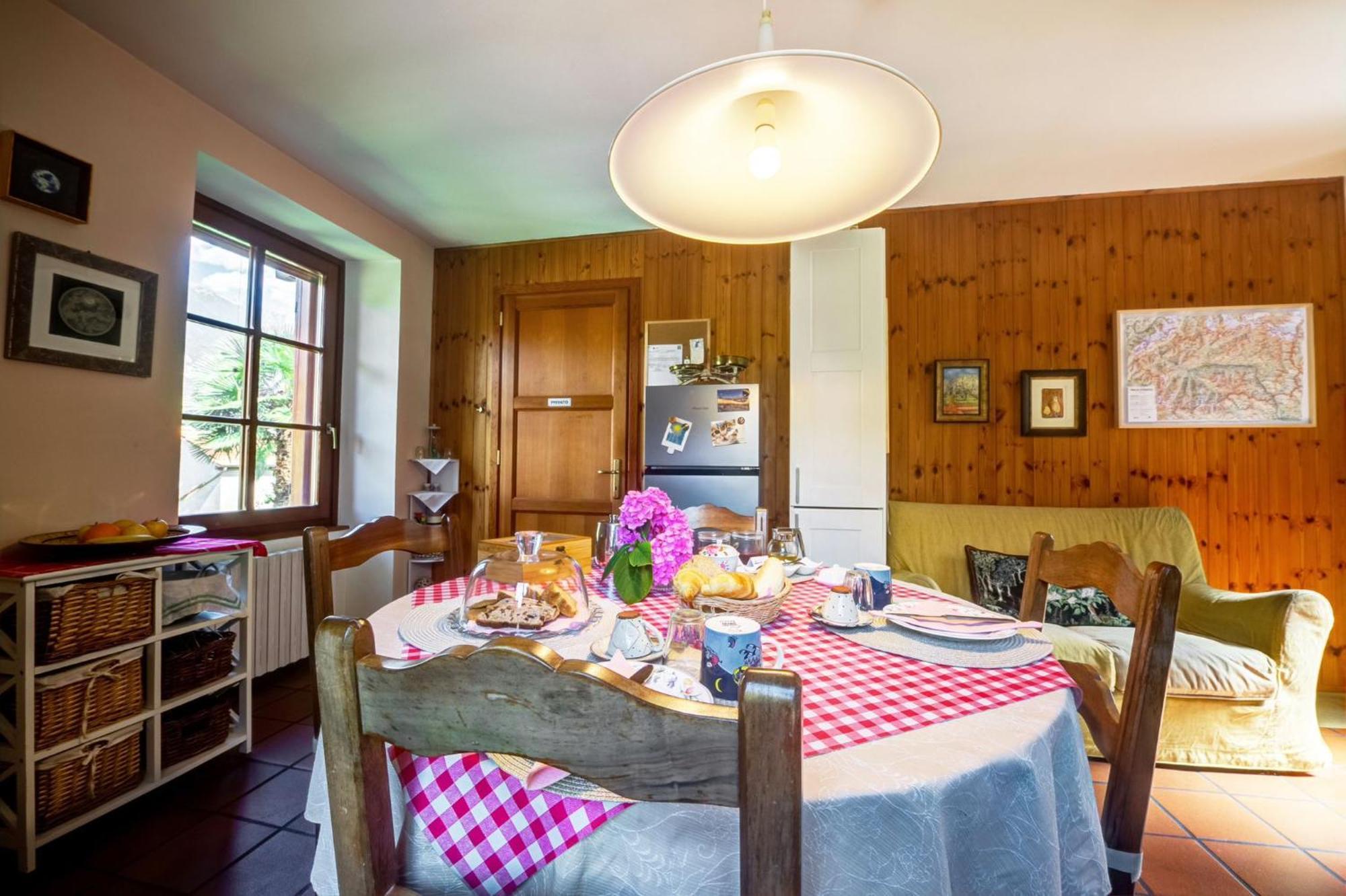 Bed and Breakfast Il Pellegrino Issogne Exterior foto